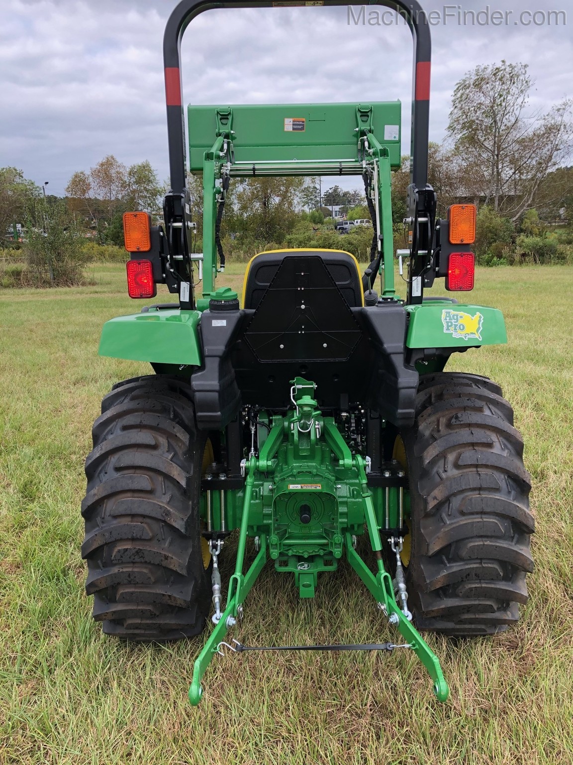 2020 John Deere 3043D Image 2