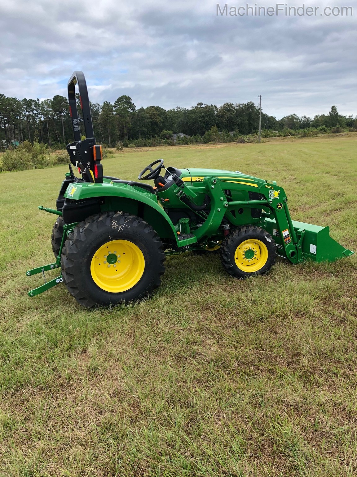 2020 John Deere 3043D Image 4