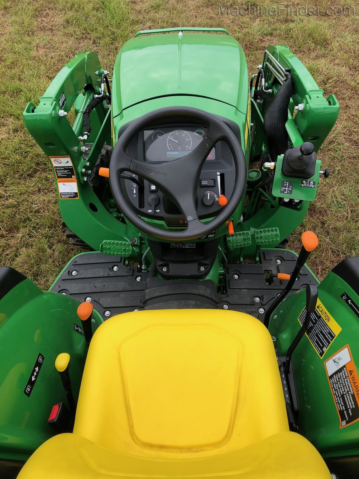 2020 John Deere 3043D Image 5