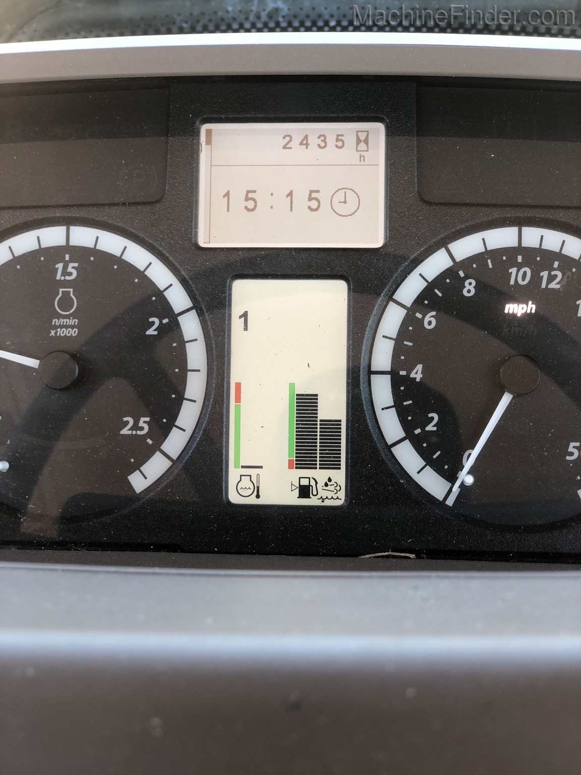 2016 John Deere 6155M Image 5