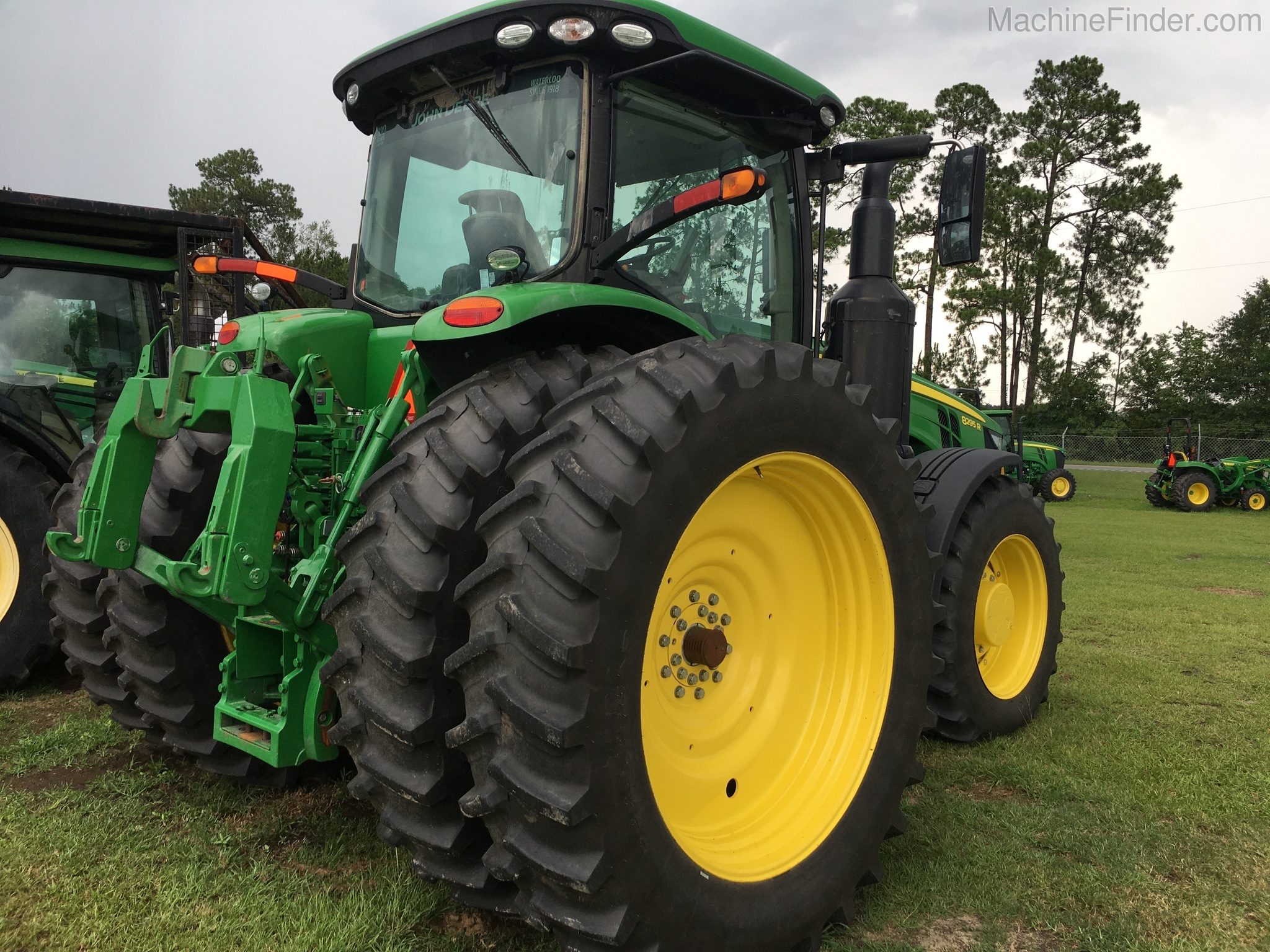 2018 John Deere 8295R Image 3