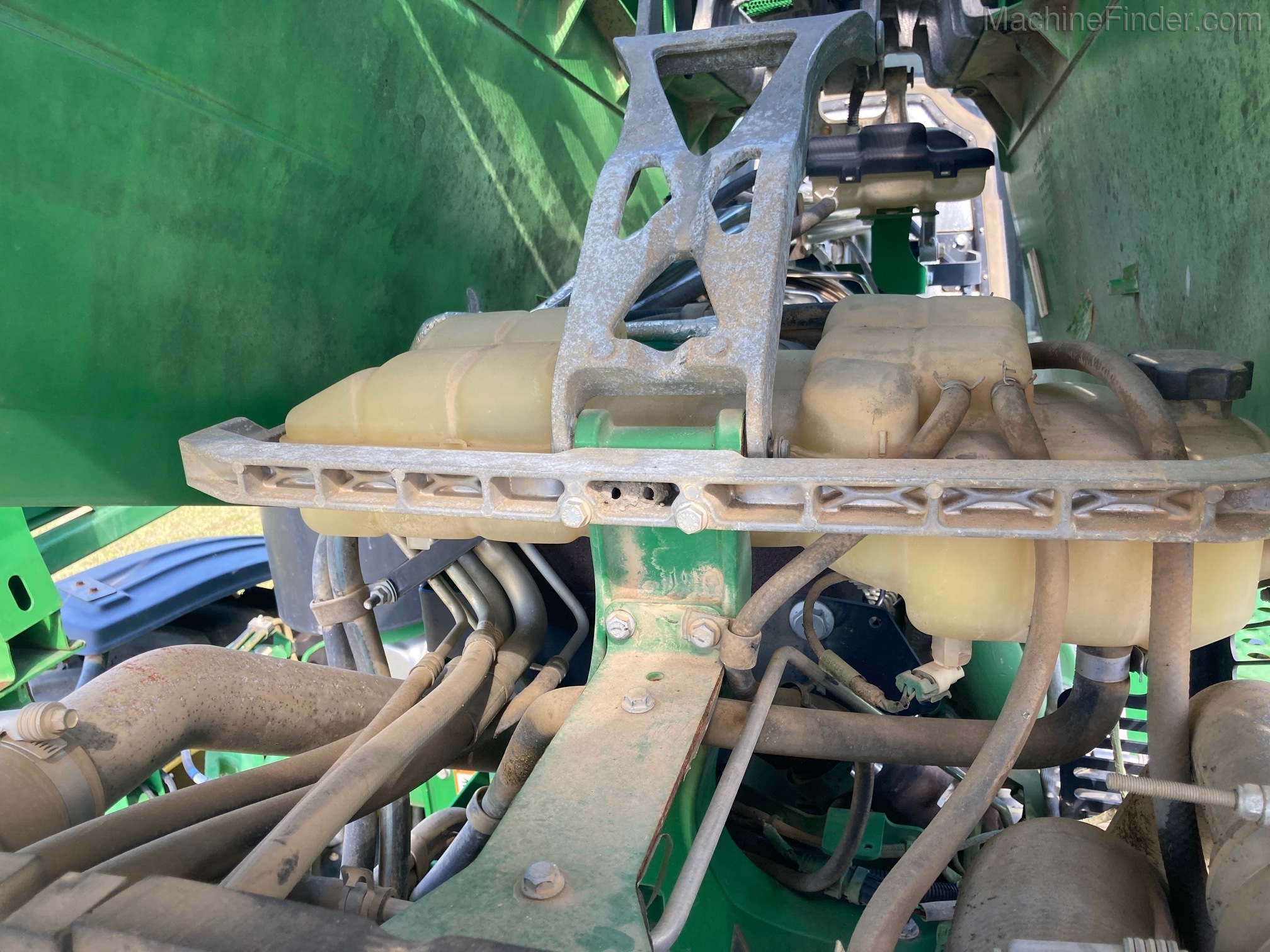 2014 John Deere R4030 Image 9