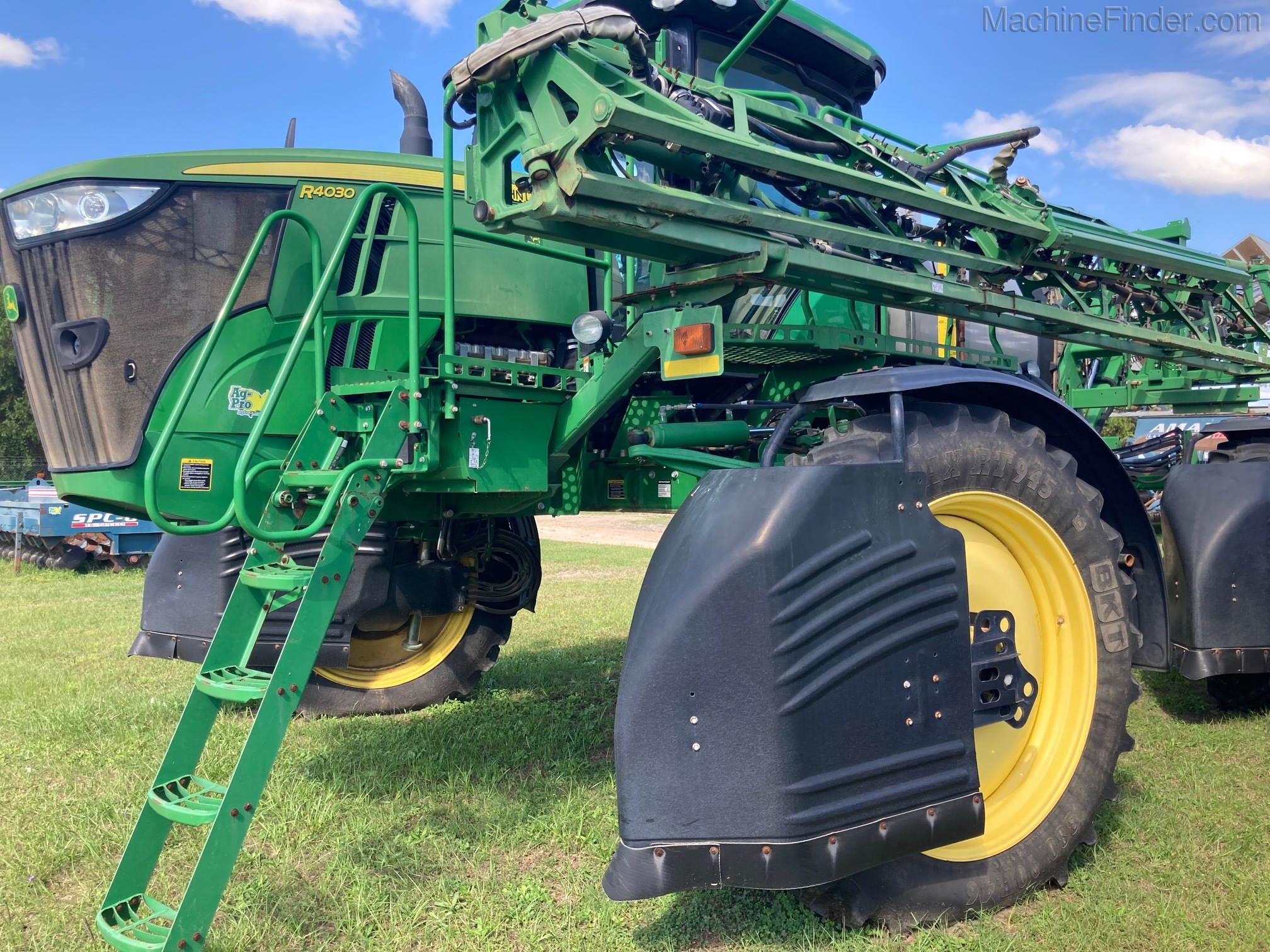 2014 John Deere R4030 Image 1