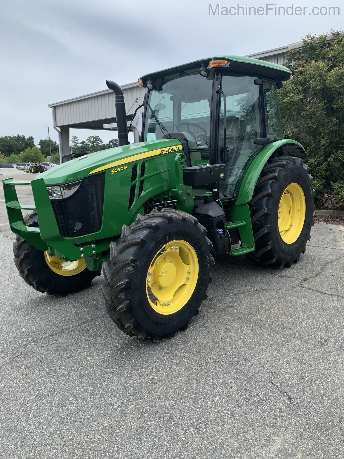 2020 John Deere 5090M Image 1