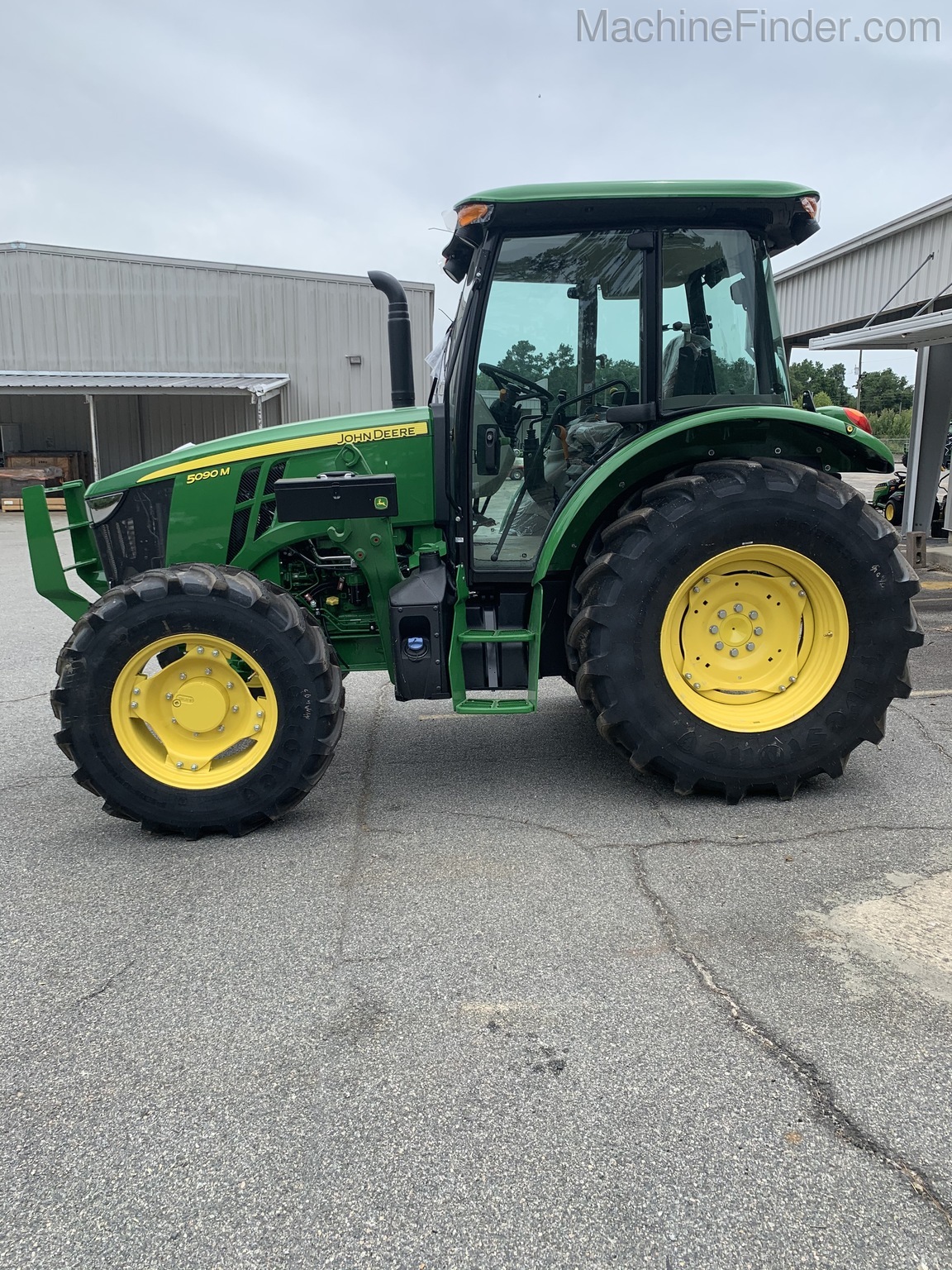 2020 John Deere 5090M Image 3