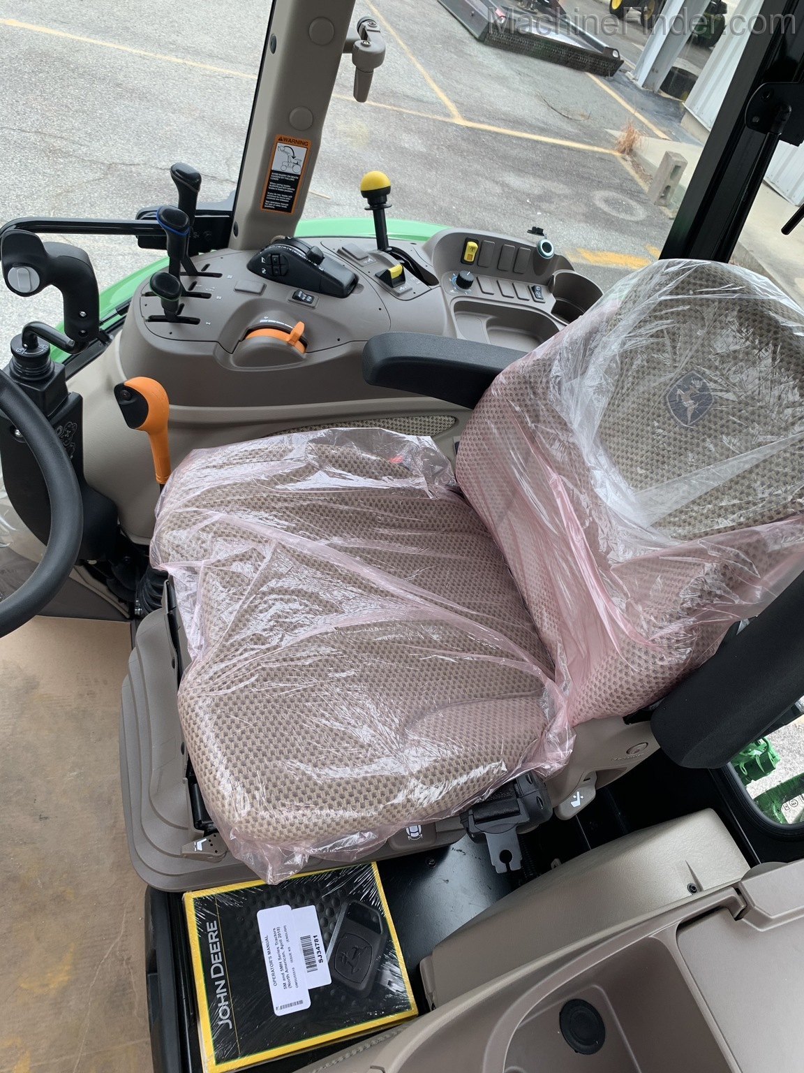 2020 John Deere 5090M Image 9