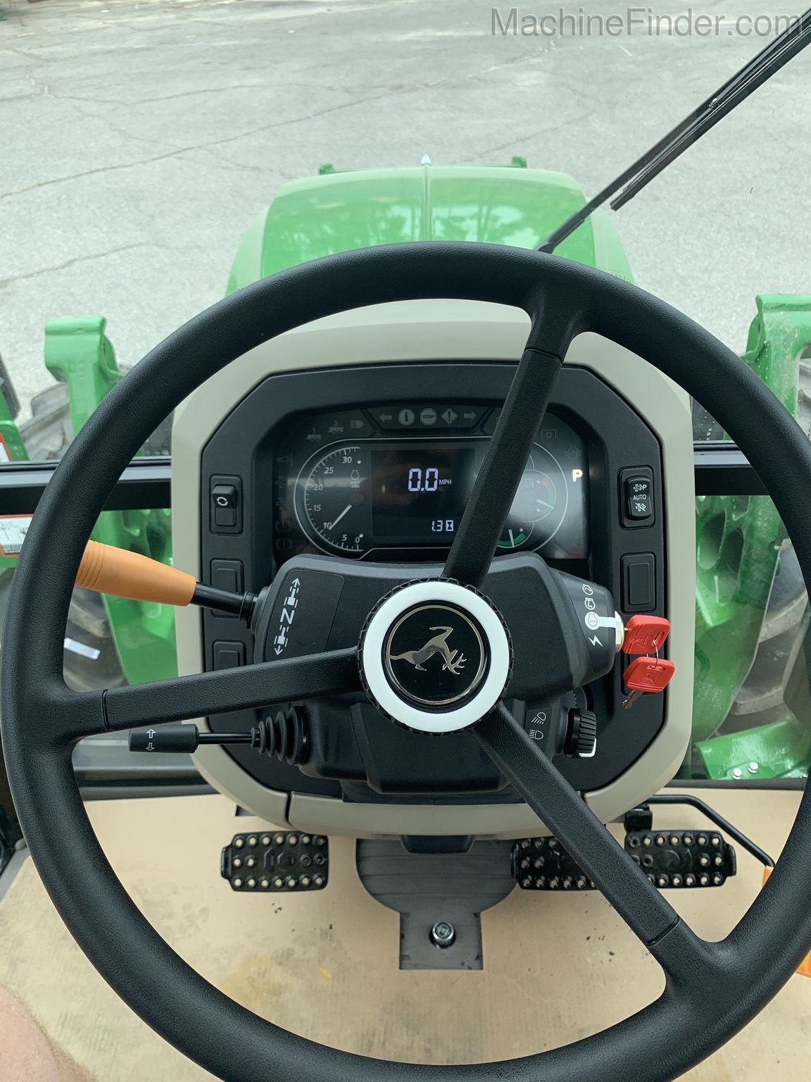 2020 John Deere 5090M Image 10