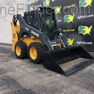 2018 John Deere 318G Image 6