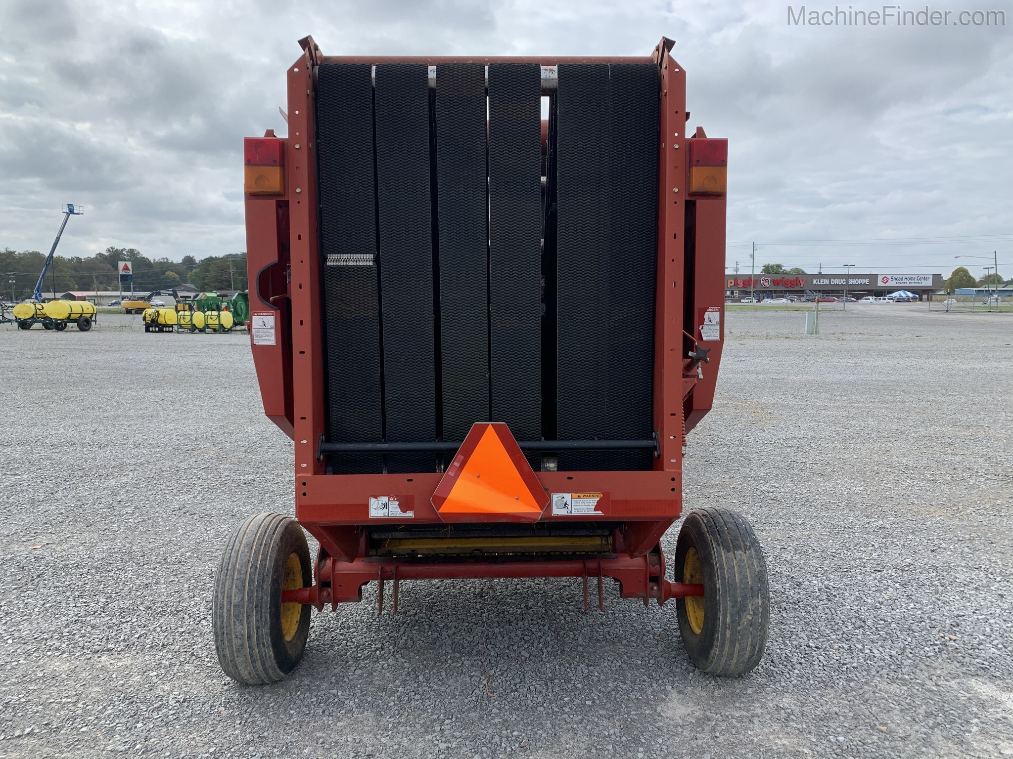 New Holland BR7060 Image 4