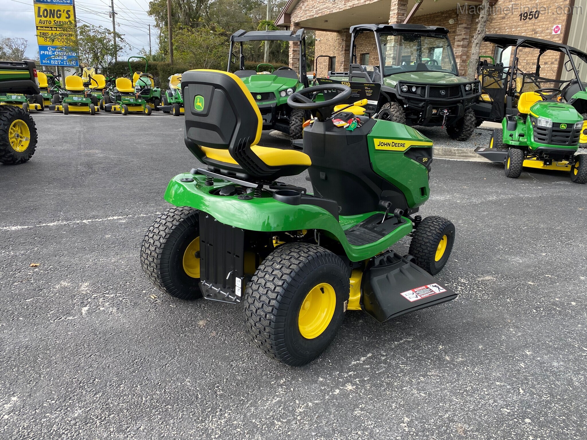 2021 John Deere S110 Image 4