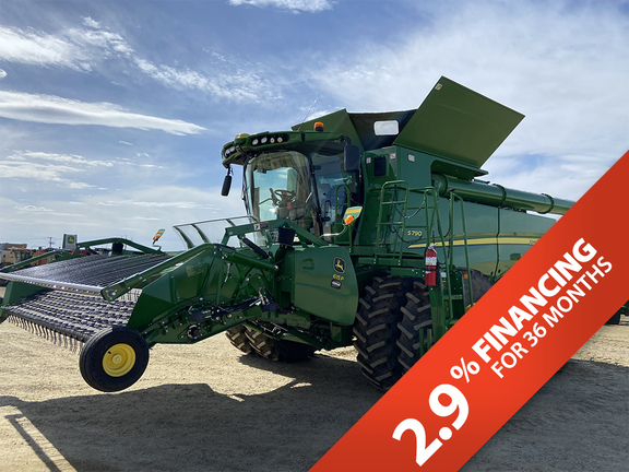 Photo of a 2019 John Deere S790