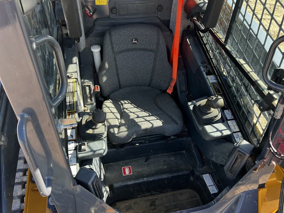 2022 John Deere 333G - Photo22