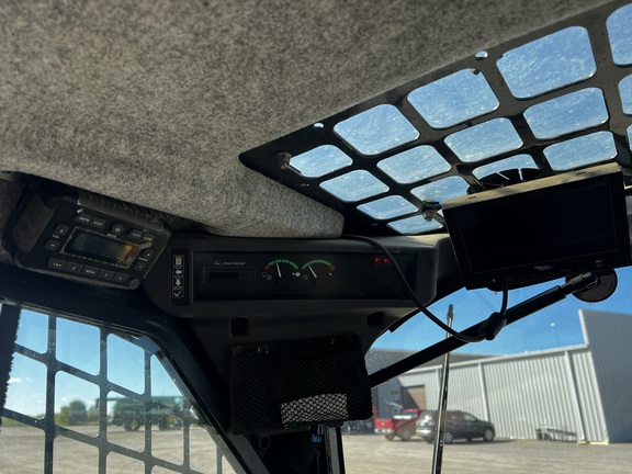 2022 John Deere 333G - Photo25