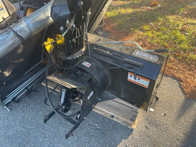 2006 Cub Cadet GT2544 Image 9