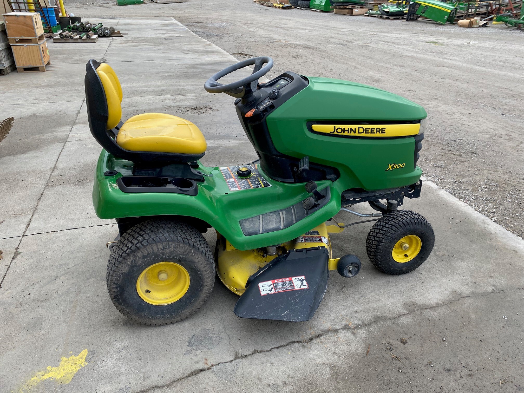 2011 John Deere X300 Lawn & Garden Tractors Kamloops, BC