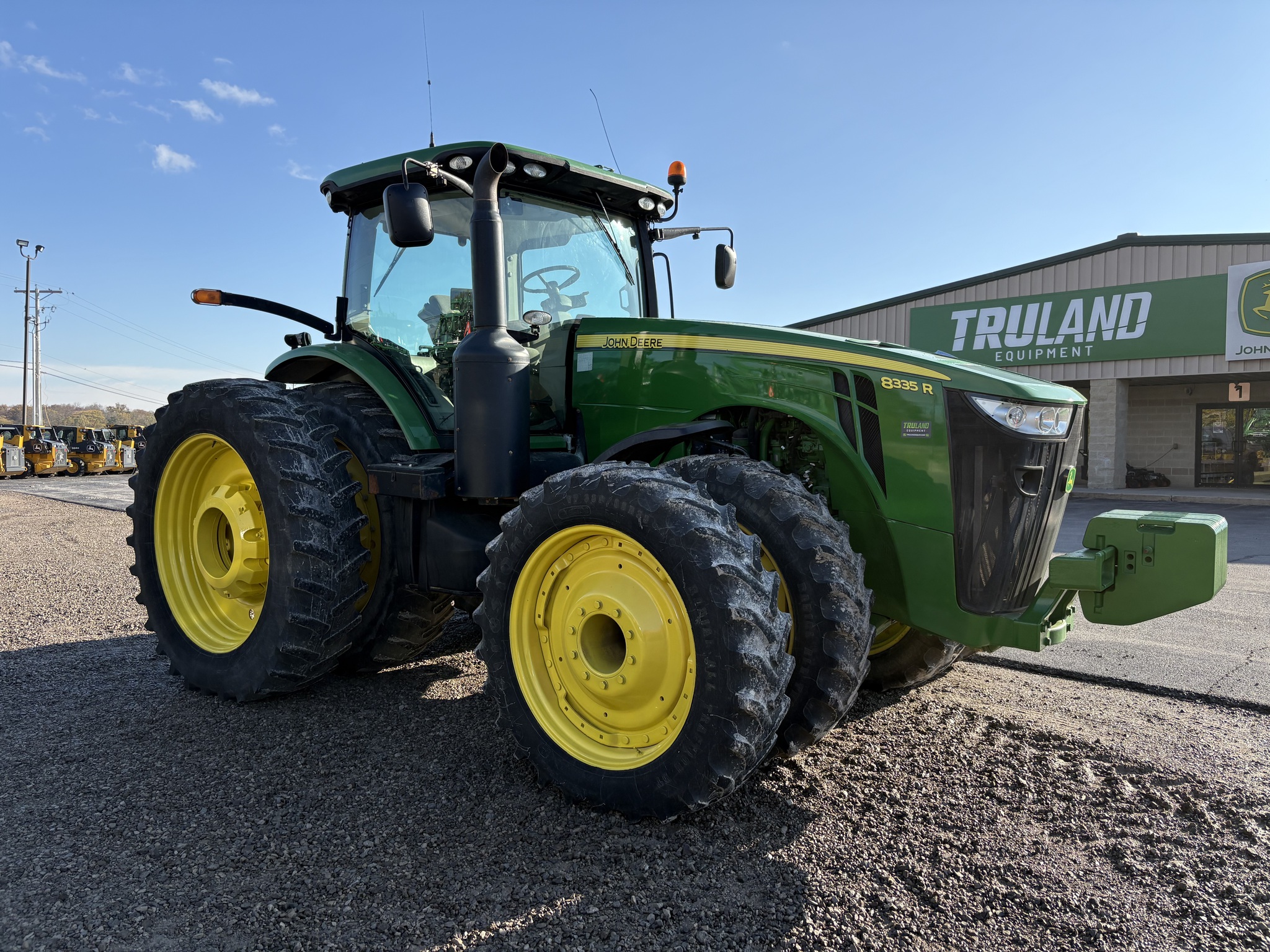 2013 John Deere 8335R Image 4