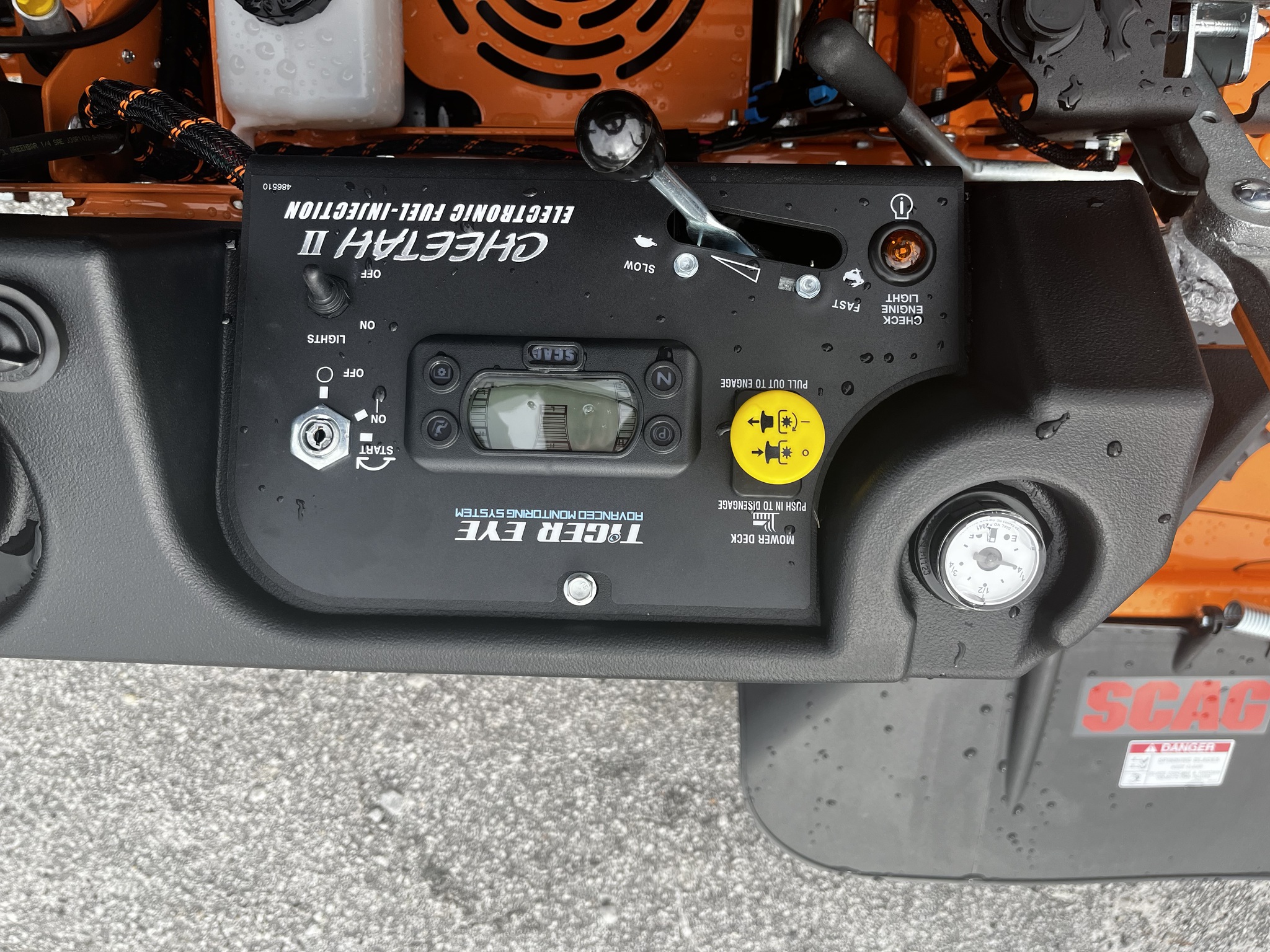 2024 Scag SCZII-61V-38FX-EFI Image 5