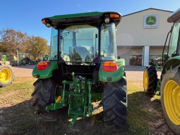 2022 John Deere 5065E Photo 4