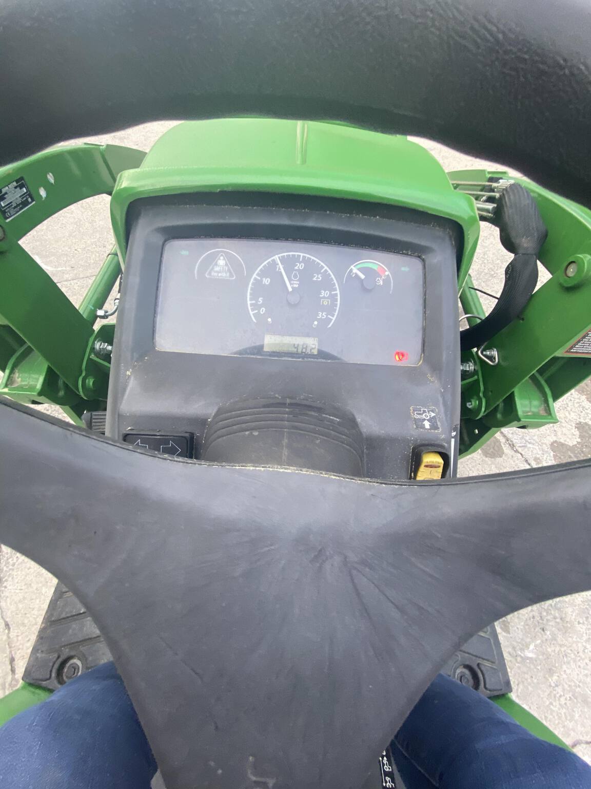 2021 John Deere 1025R Image 2