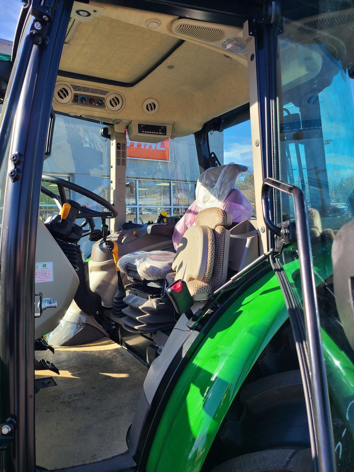 2024 John Deere 5095M Image 9