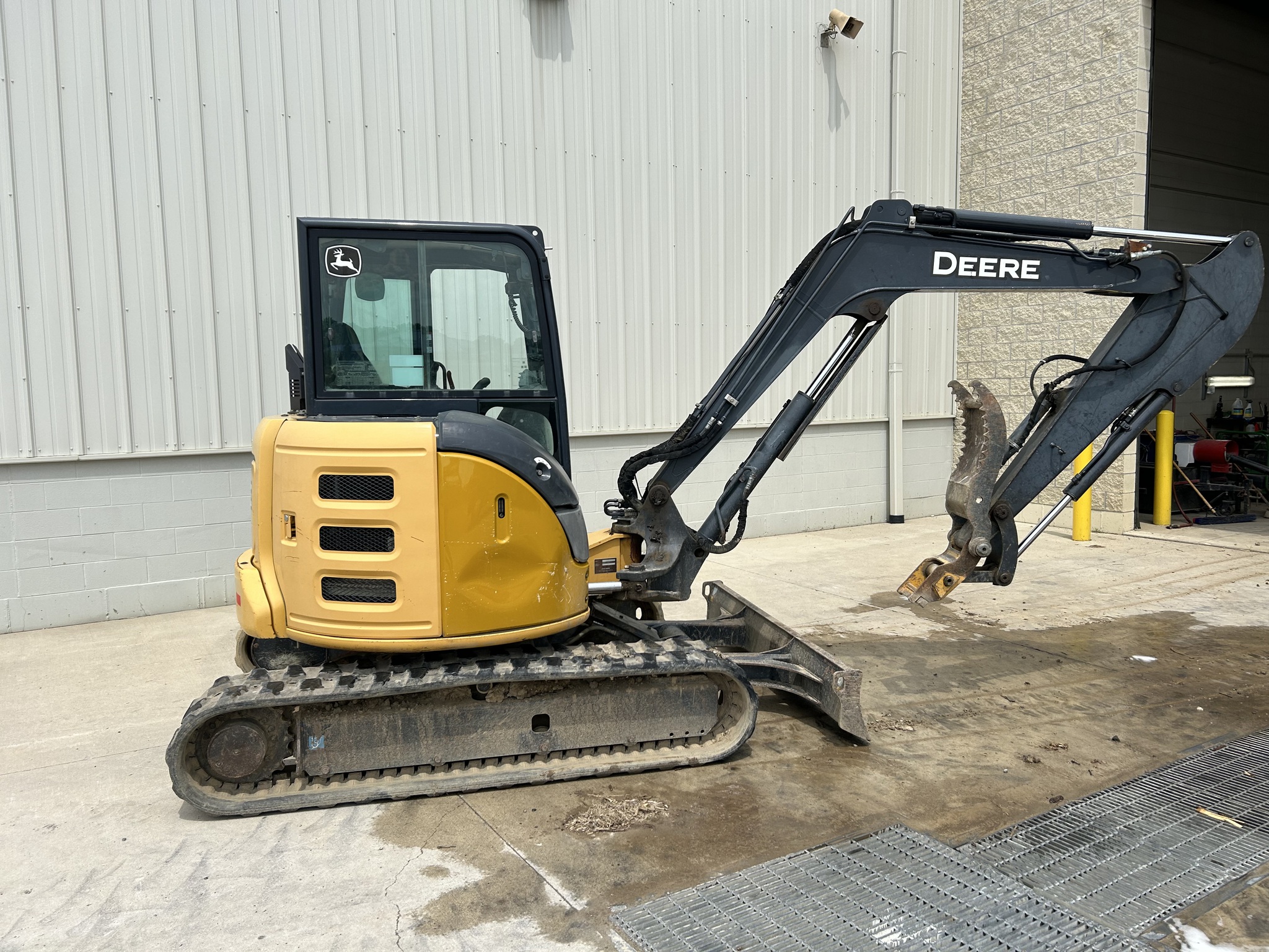 2015 John Deere 50G Image 1