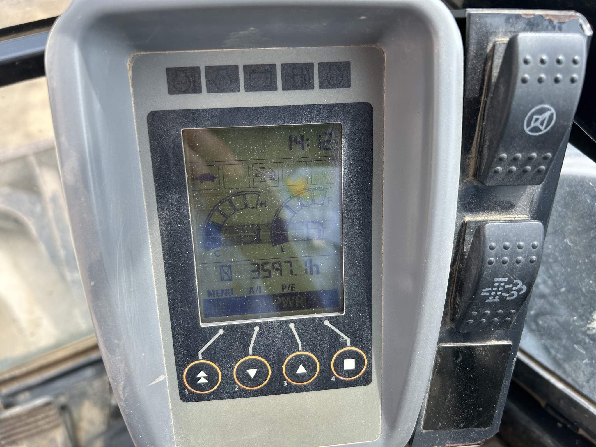 2015 John Deere 50G Image 15