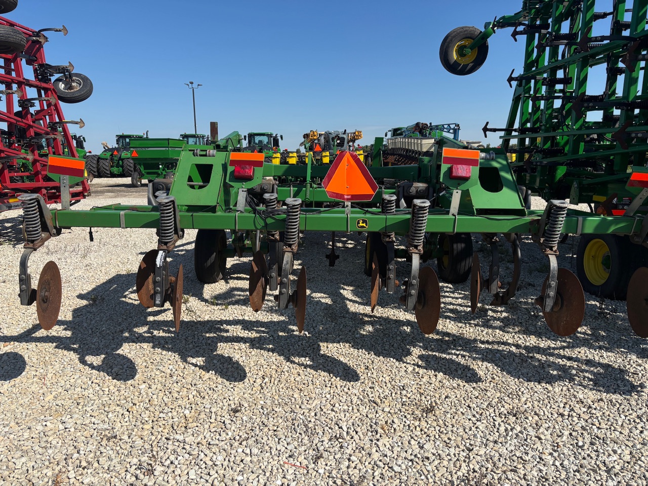  2005 John Deere 2700 at Heritage Tractor in Brimfield, IL