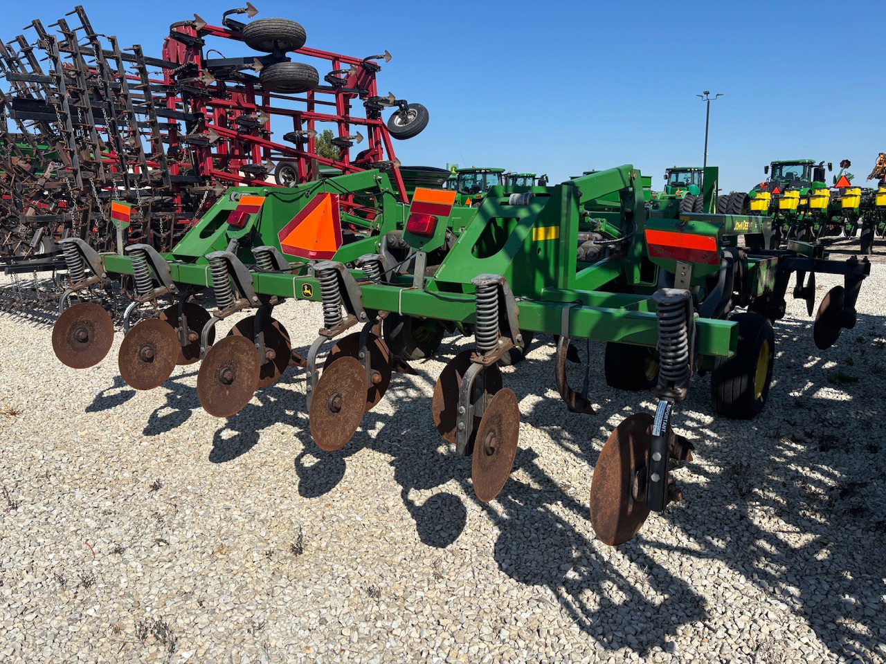  2005 John Deere 2700 at Heritage Tractor in Brimfield, IL