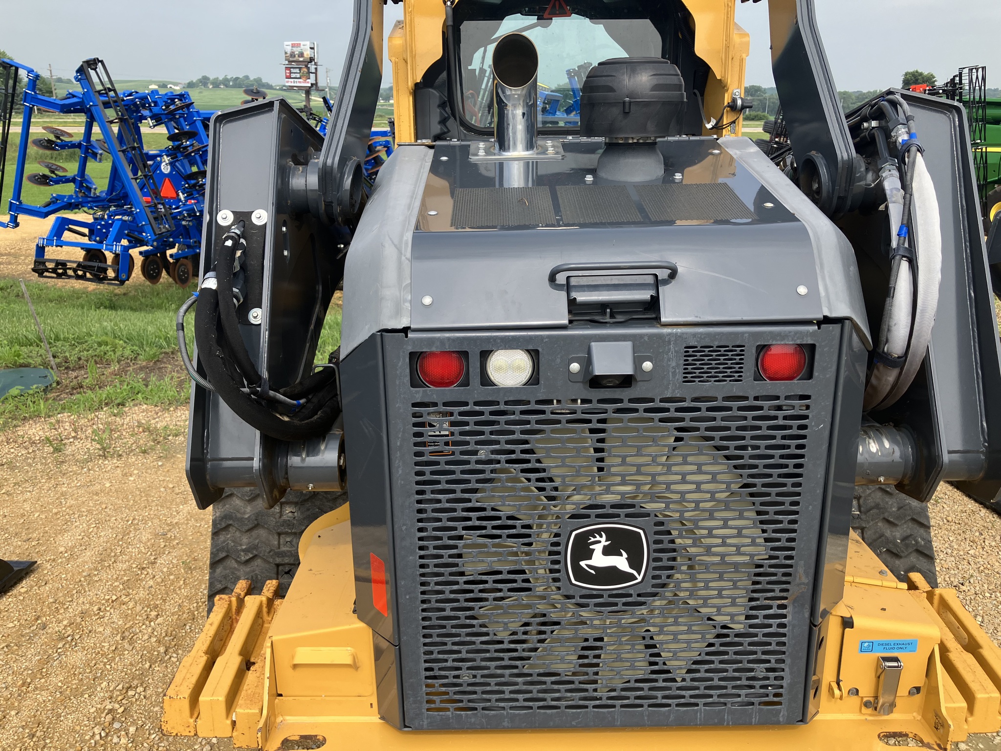 2020 John Deere 333G Image 5