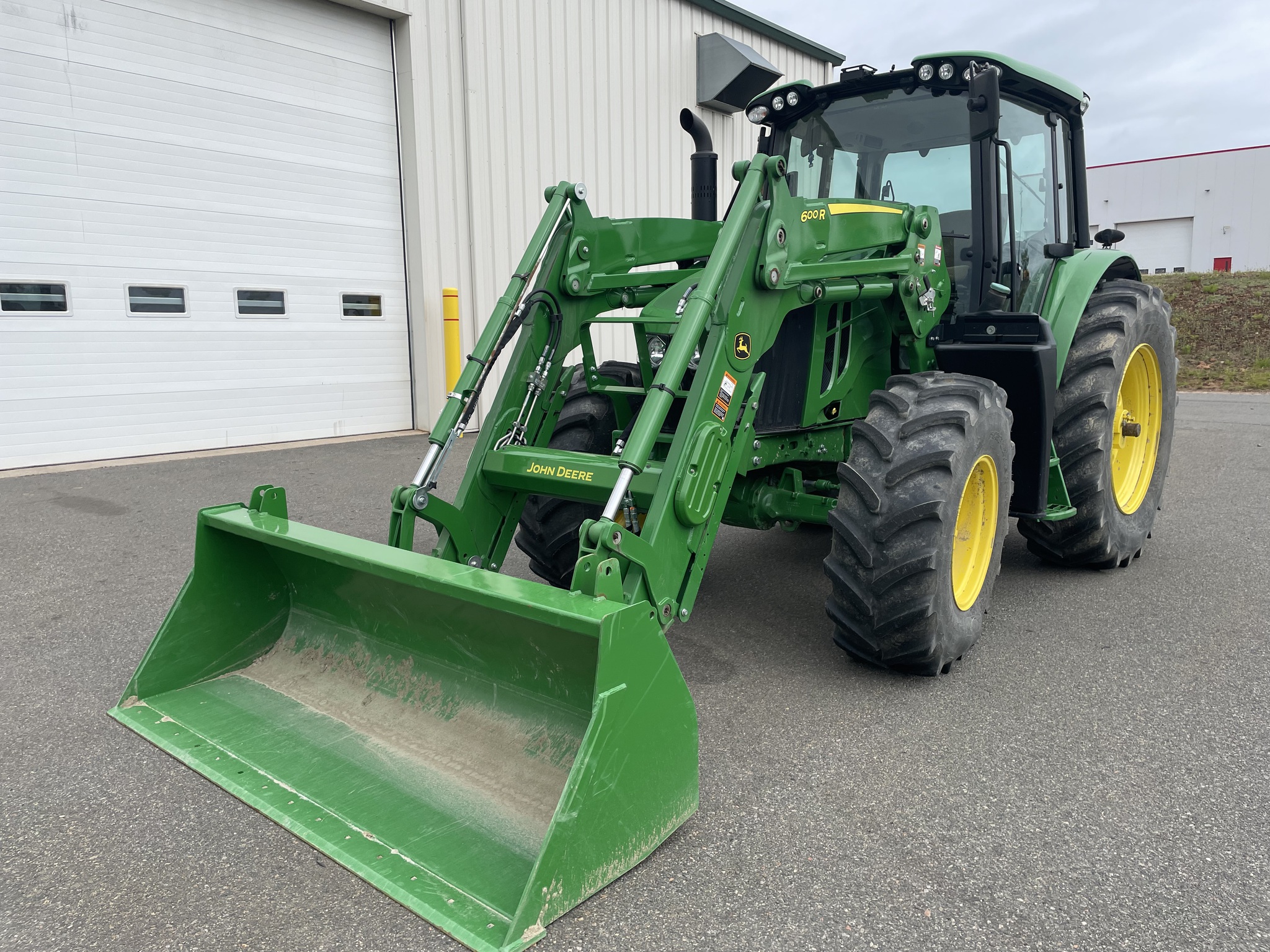 2024 John Deere 6110M Image 3