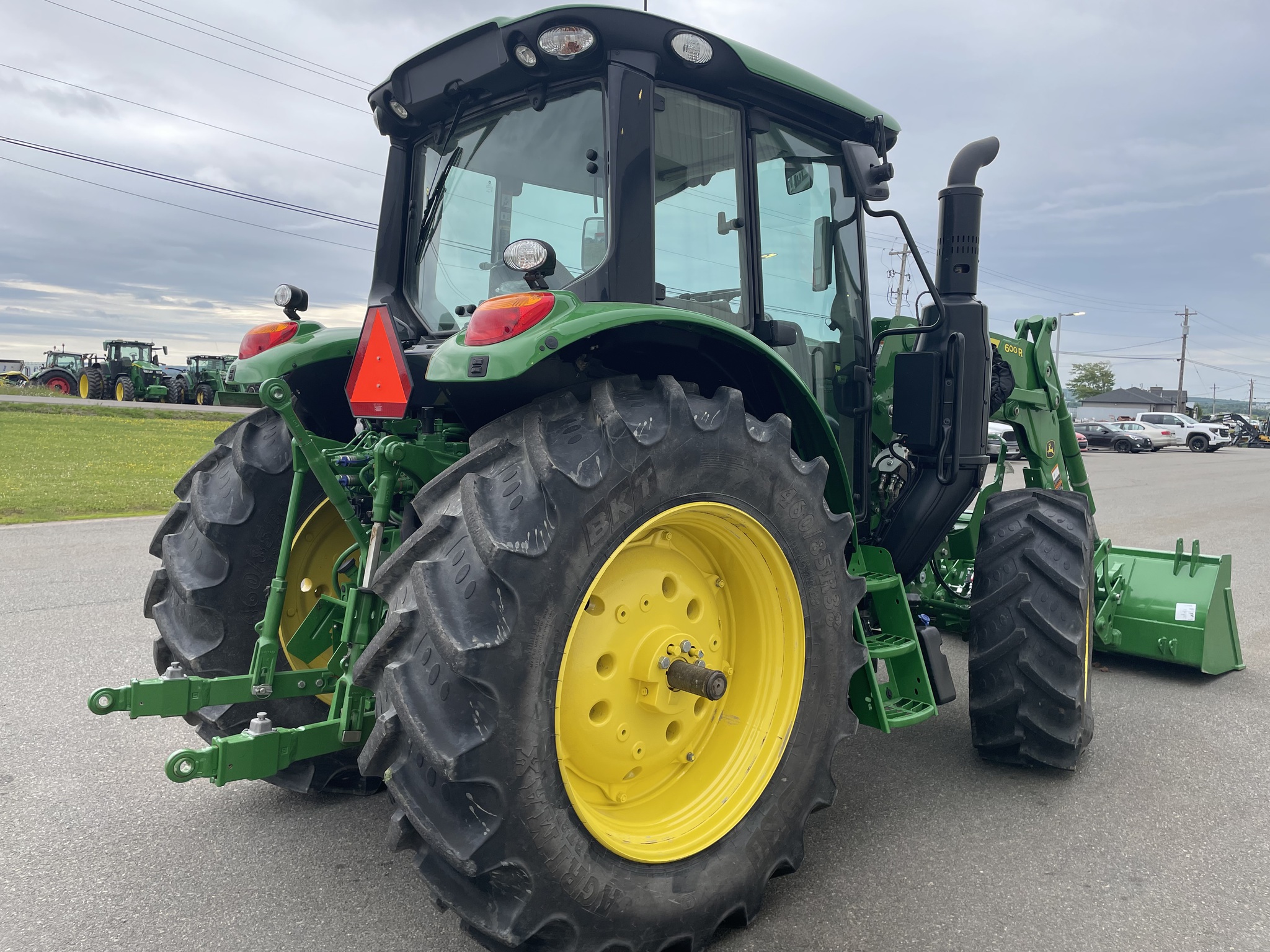 2024 John Deere 6110M Image 6