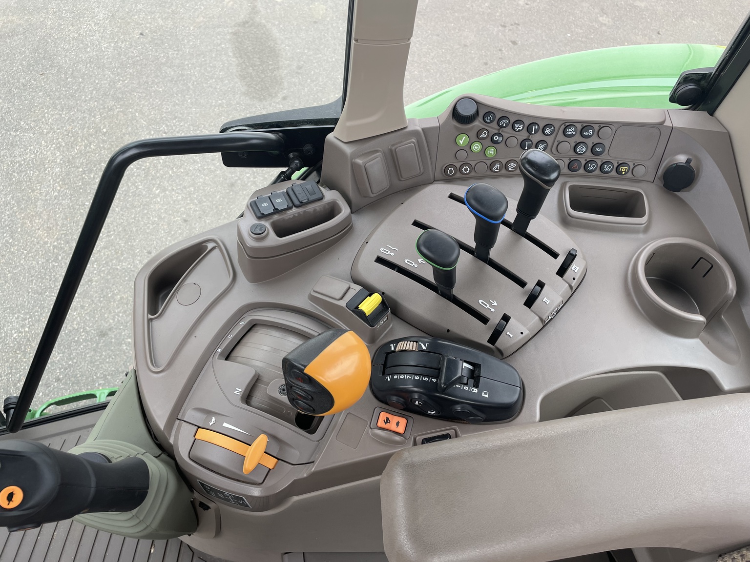 2024 John Deere 6110M Image 21