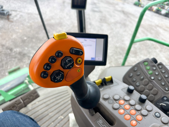 2012 John-Deere S660