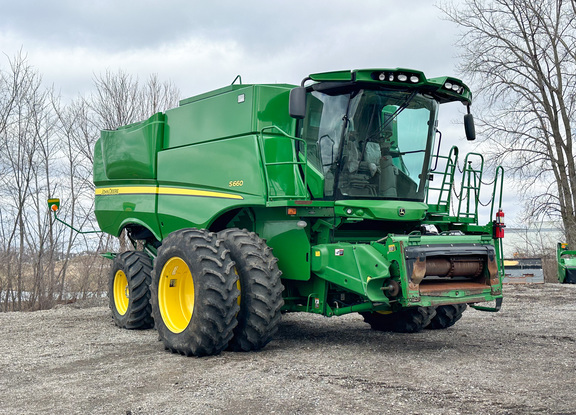 2012 John-Deere S660