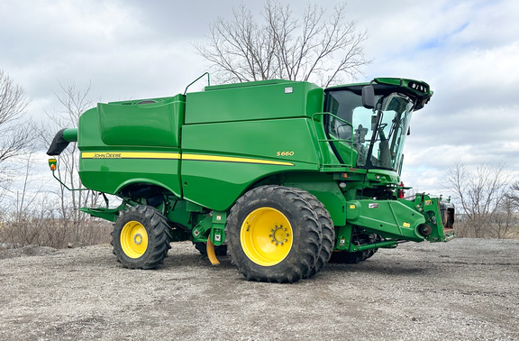 2012 John-Deere S660