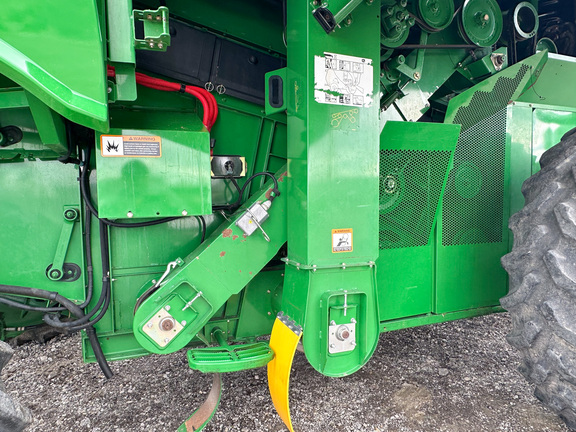 2012 John-Deere S660