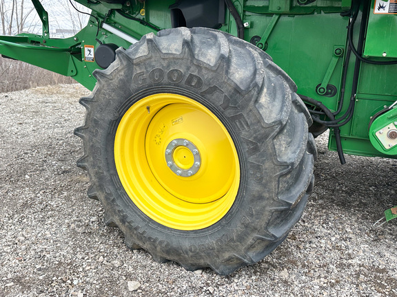 2012 John-Deere S660
