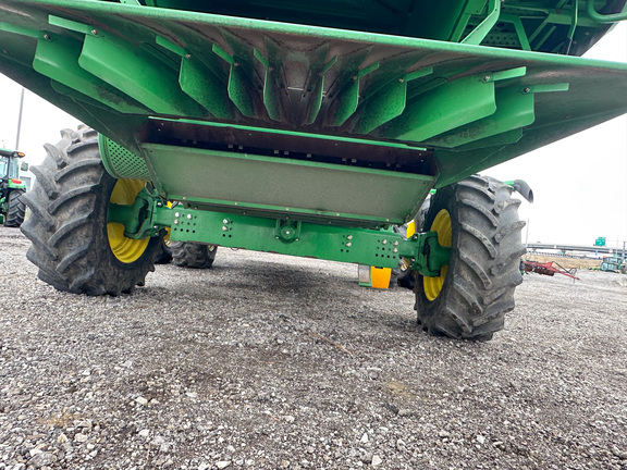 2012 John-Deere S660