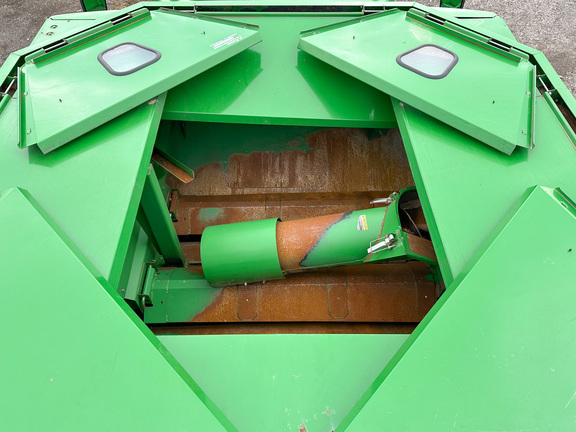 2012 John-Deere S660