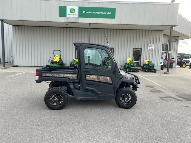 2021 John Deere XUV 835R Image 1