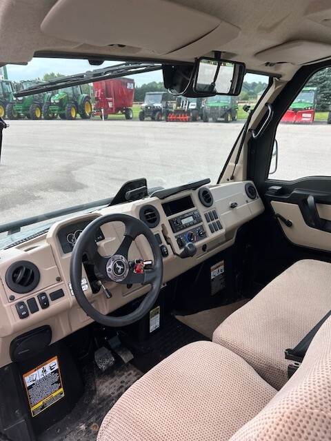 2021 John Deere XUV 835R Image 5