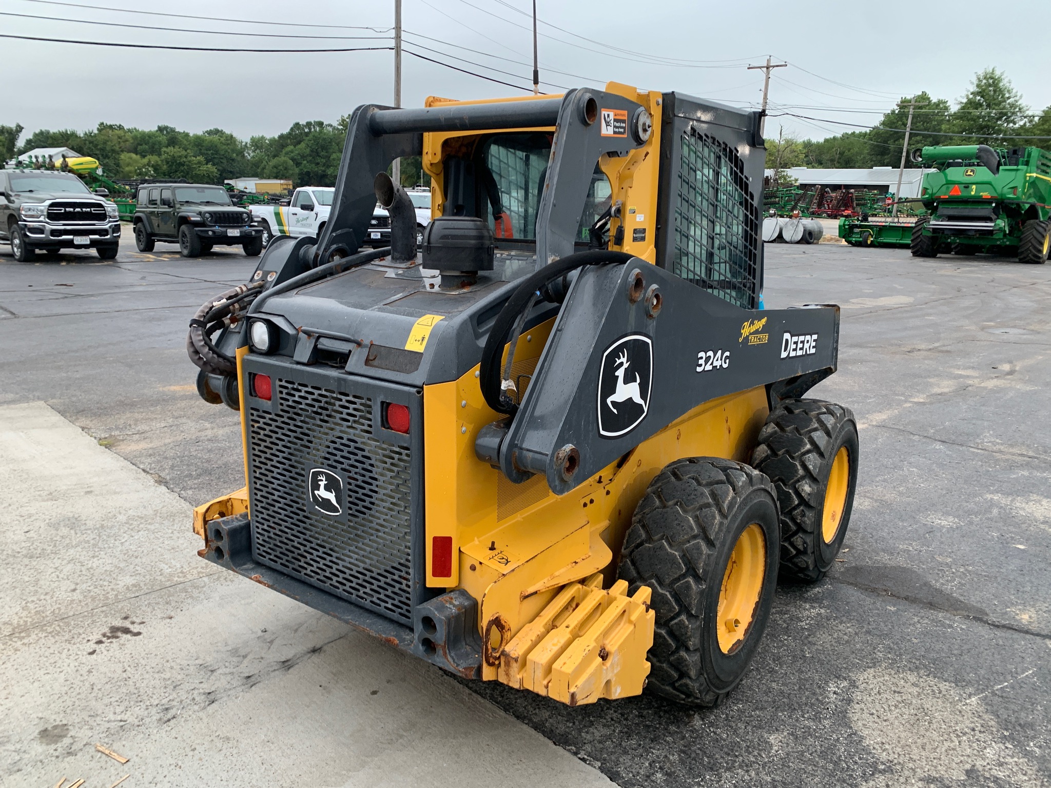  2022 John Deere 324G at Heritage Tractor in Smithville, MO
