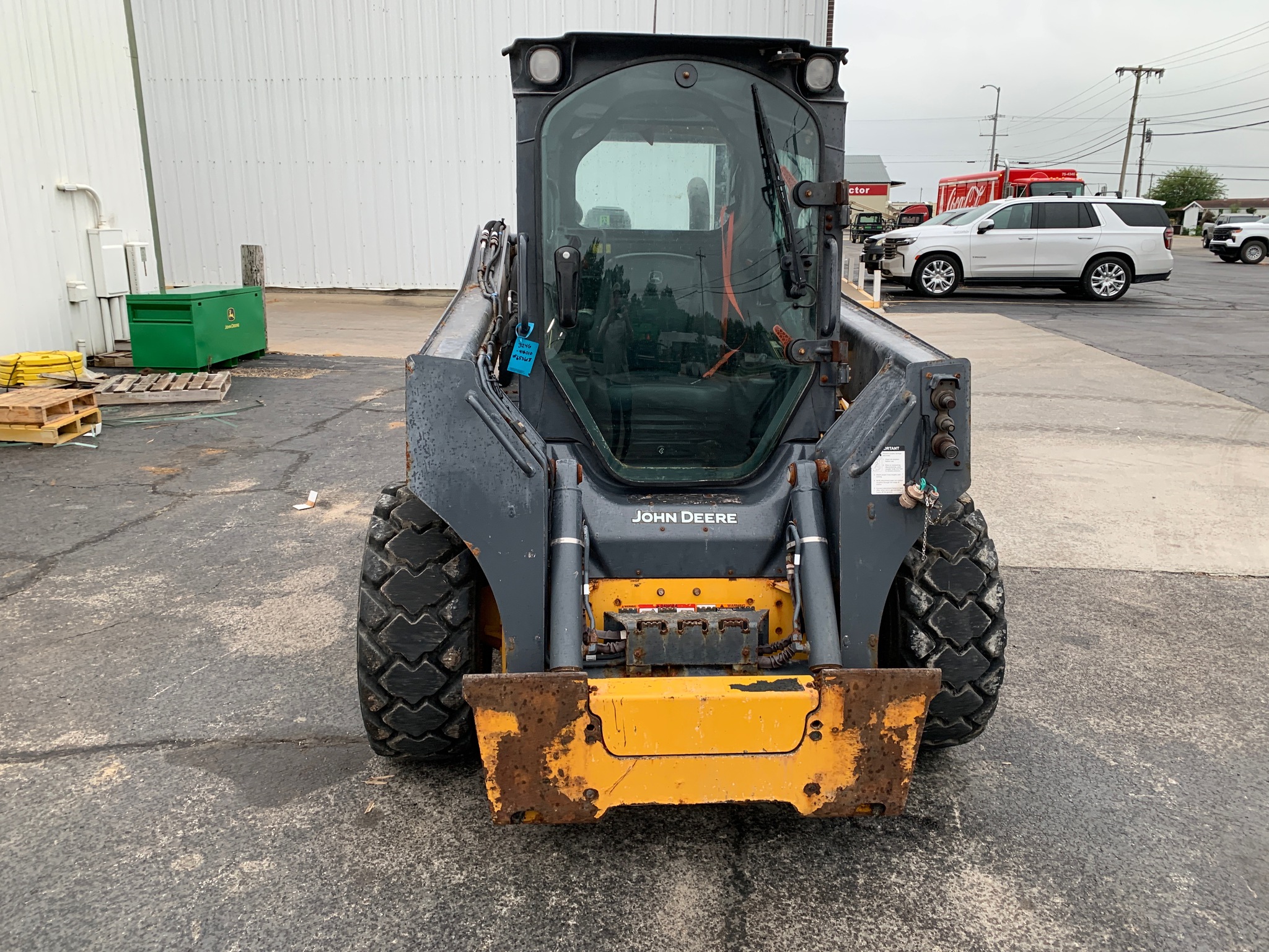  2022 John Deere 324G at Heritage Tractor in Smithville, MO