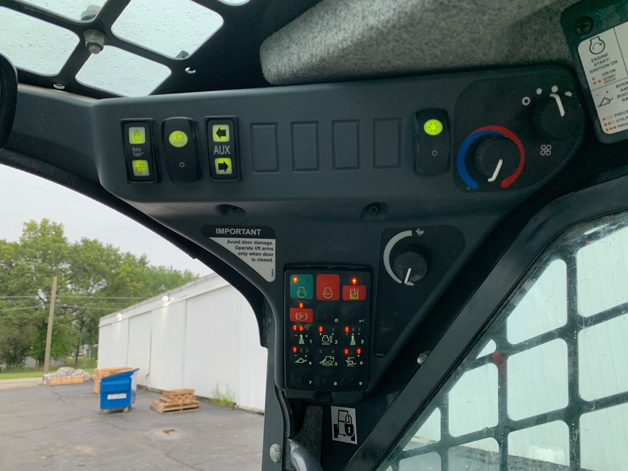  2022 John Deere 324G at Heritage Tractor in Smithville, MO