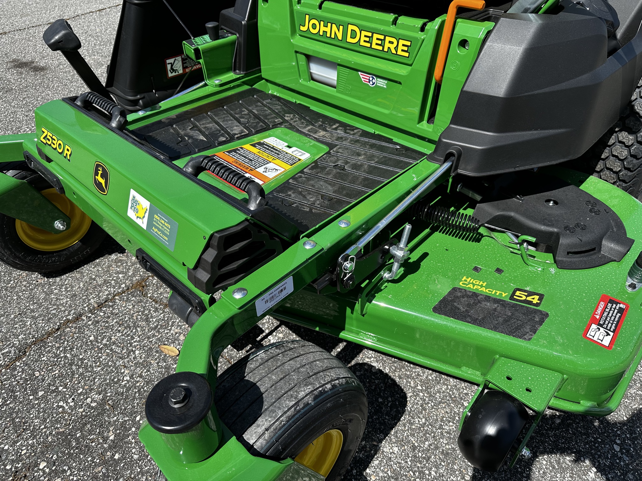 2025 John Deere Z530R Image 8