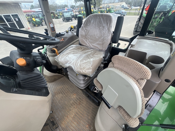 2023 John Deere 5105M Photo 6