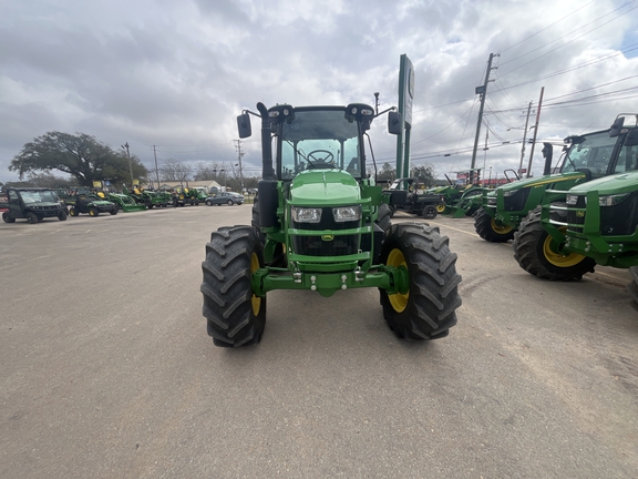 2023 John Deere 5105M Photo 13