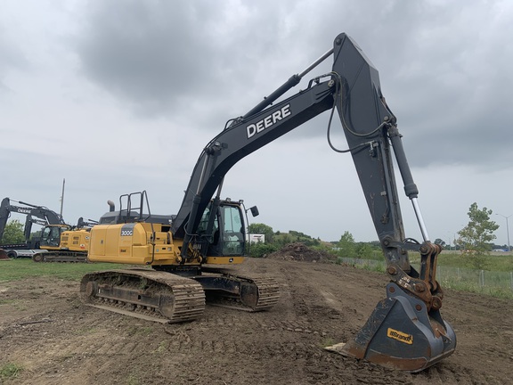 2017 John Deere 300G LC