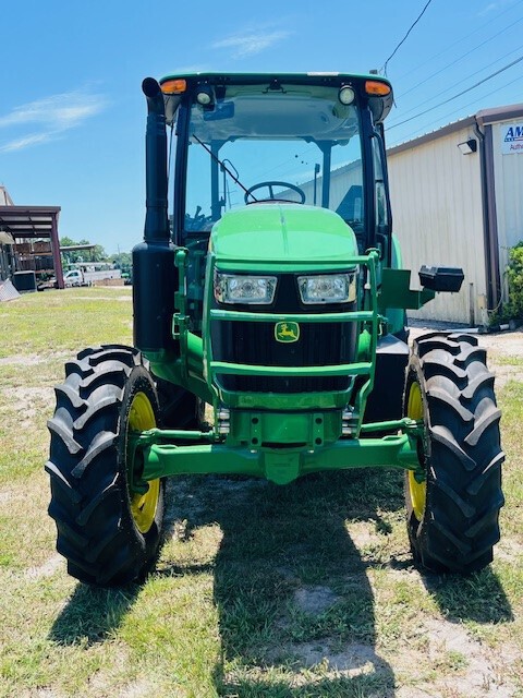 2025 John Deere 5090E Image 2