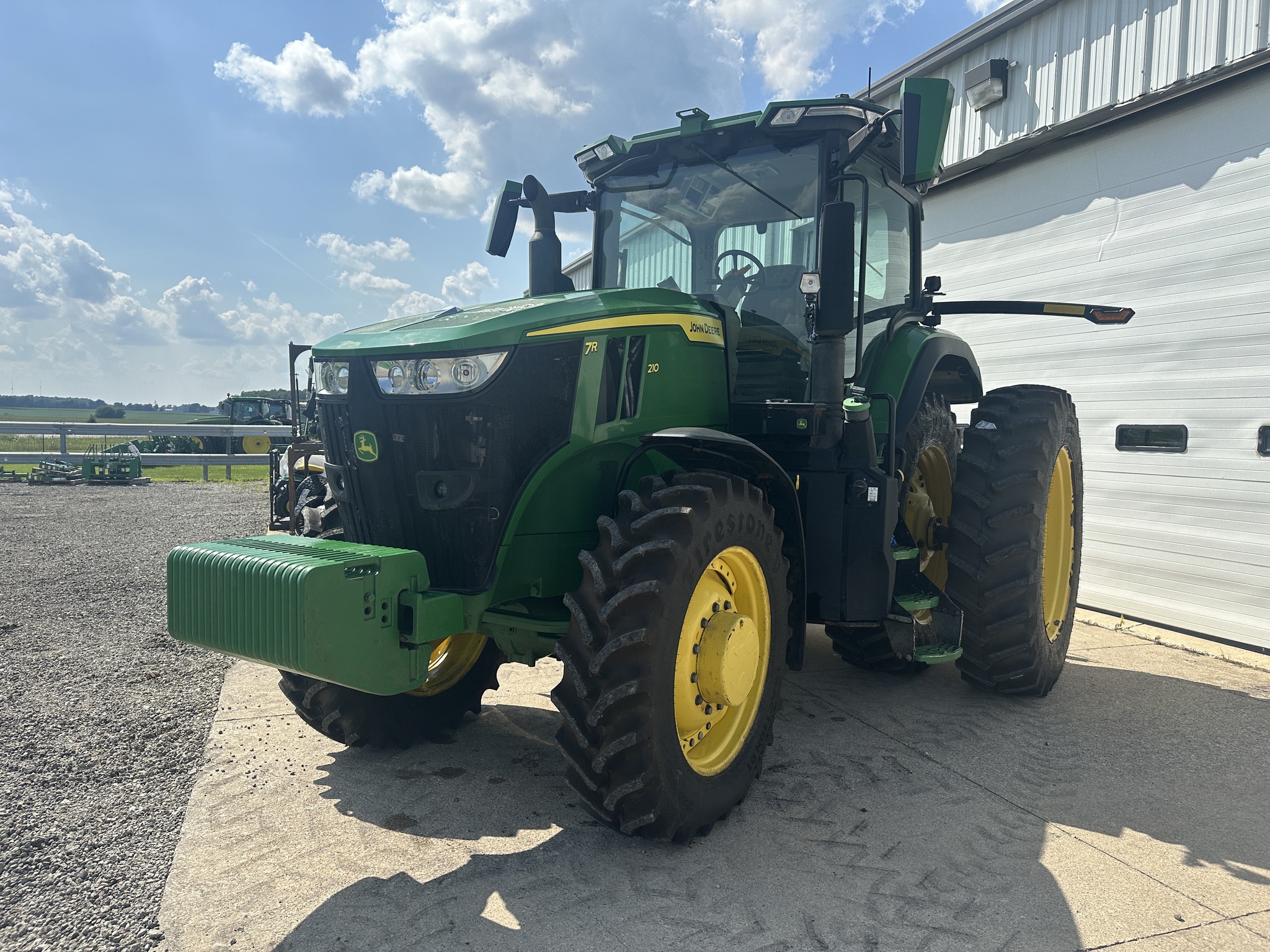 2021 John Deere 7R 210 Image 2